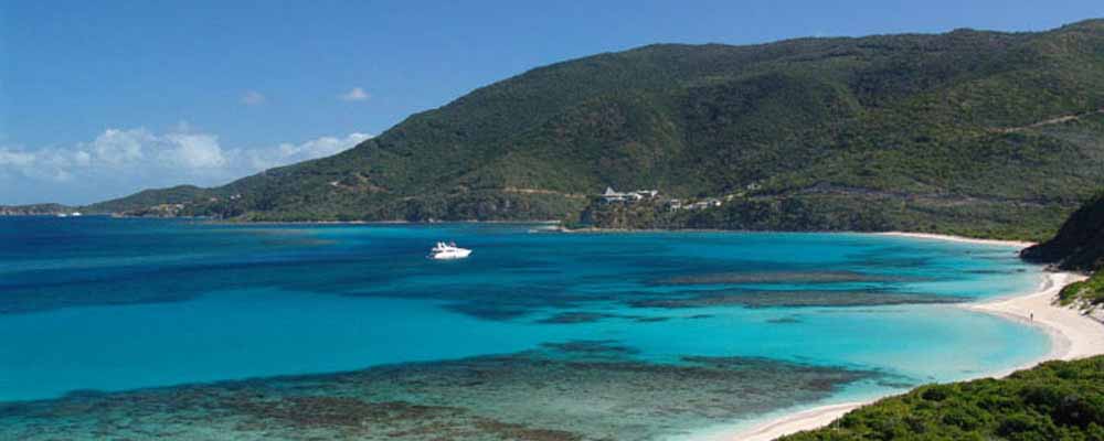 Charter a yacht in the BVI's