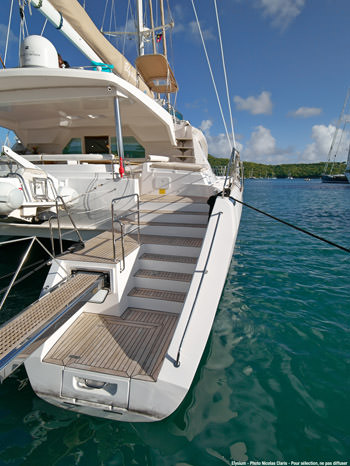 Aft deck and walkway