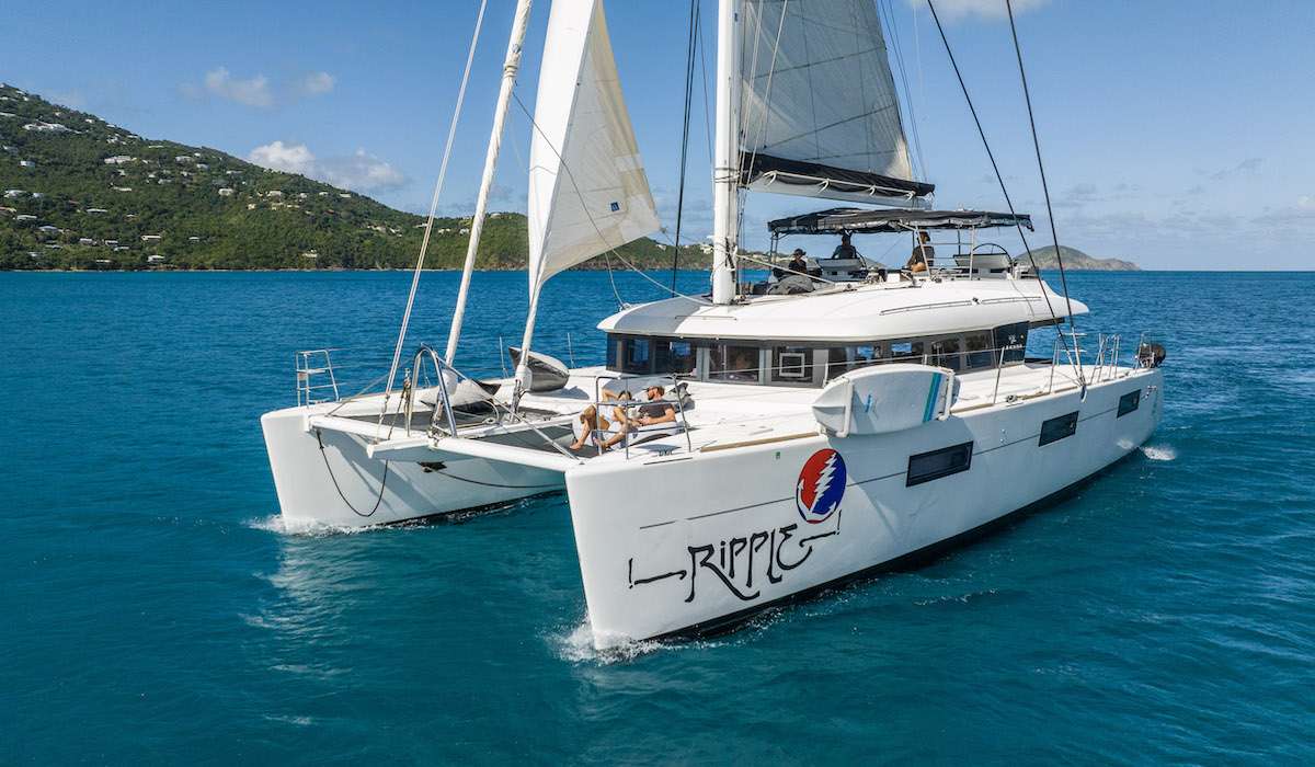 ripple62 charter yacht