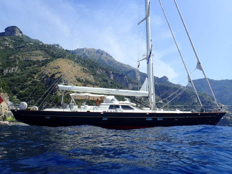 tigasbelas80 charter yacht