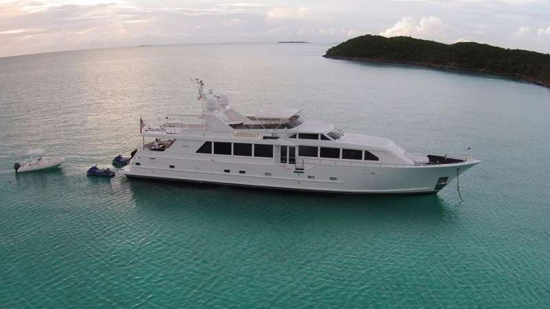 luckystar108 charter yacht