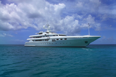 apogee205 charter yacht