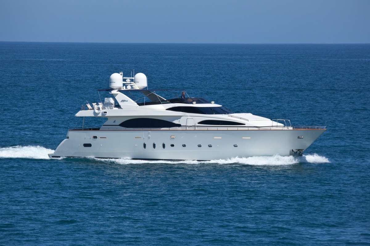super100 charter yacht