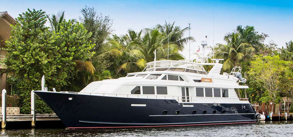 ladylex100a charter yacht