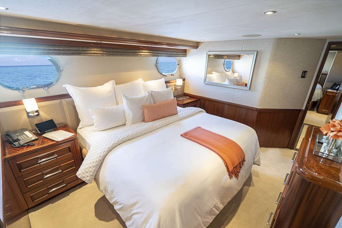 King guest stateroom 