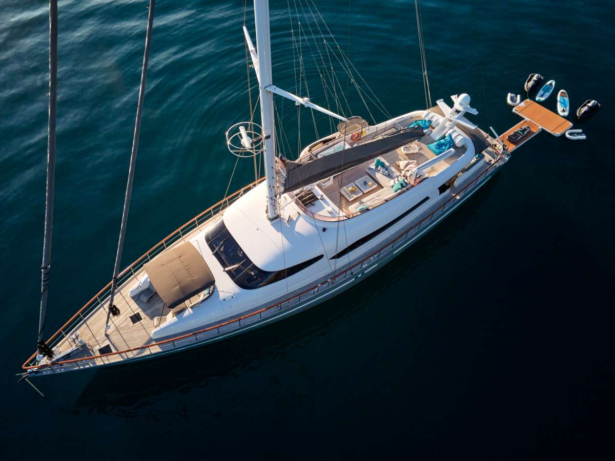 sanlimi114 charter yacht