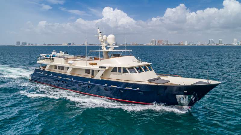 ariadne124 charter yacht