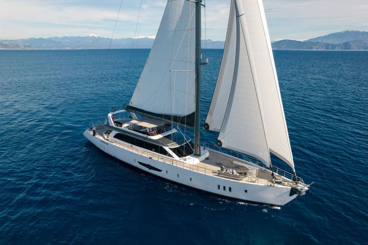 seadream147 charter yacht
