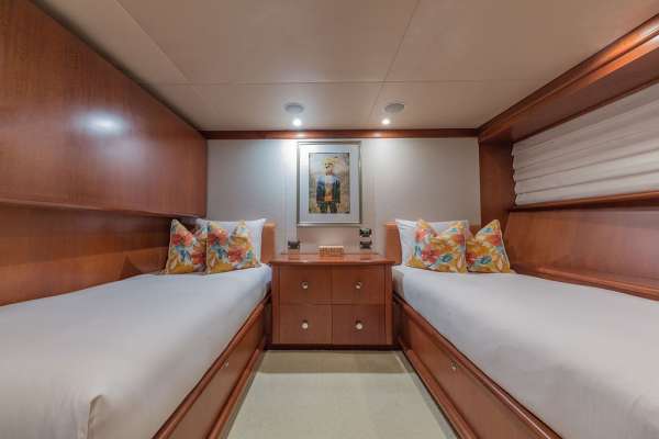 Twin Stateroom (with Pullman)