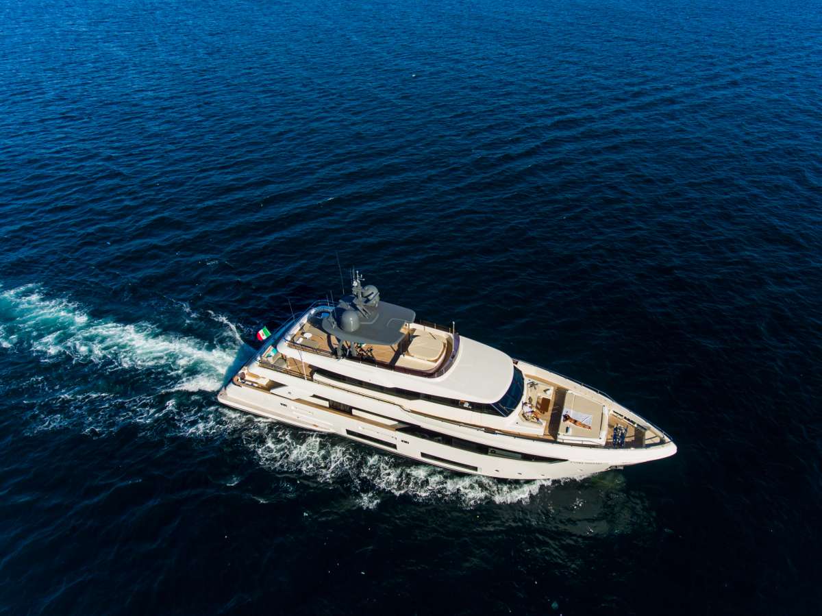 penelope108 charter yacht