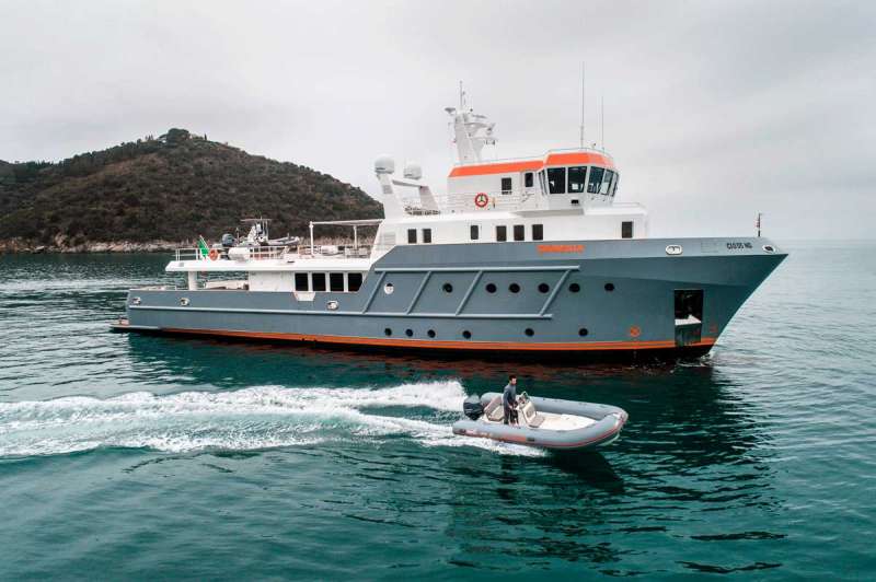 genesia132 charter yacht