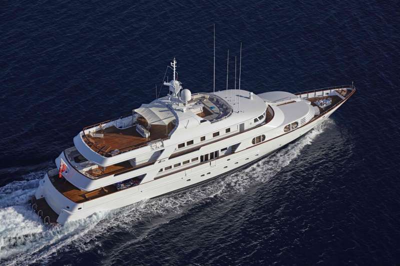 azulv158 charter yacht
