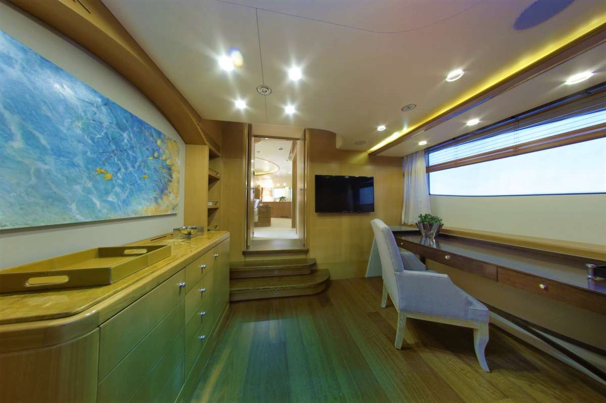 Main Deck Office - Can be either connected or separated by Master Cabin