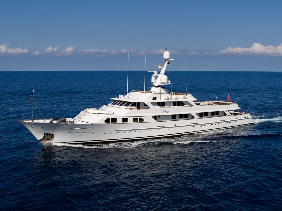mirage174 charter yacht