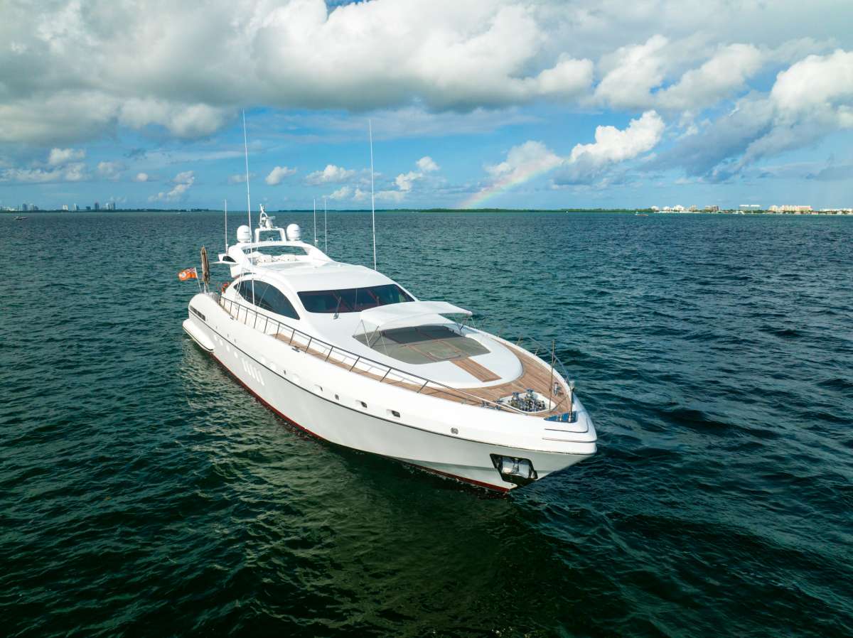 houdini92 charter yacht
