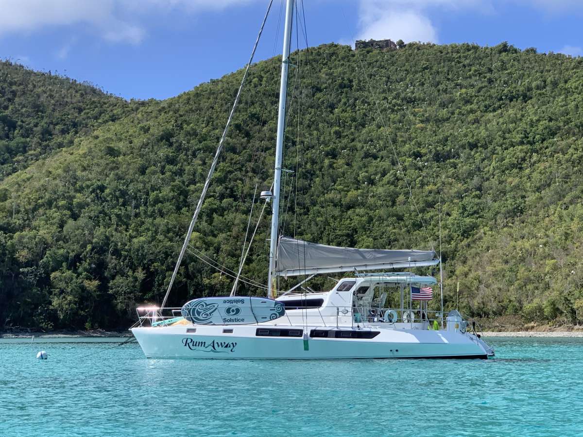 rumaway53 charter yacht