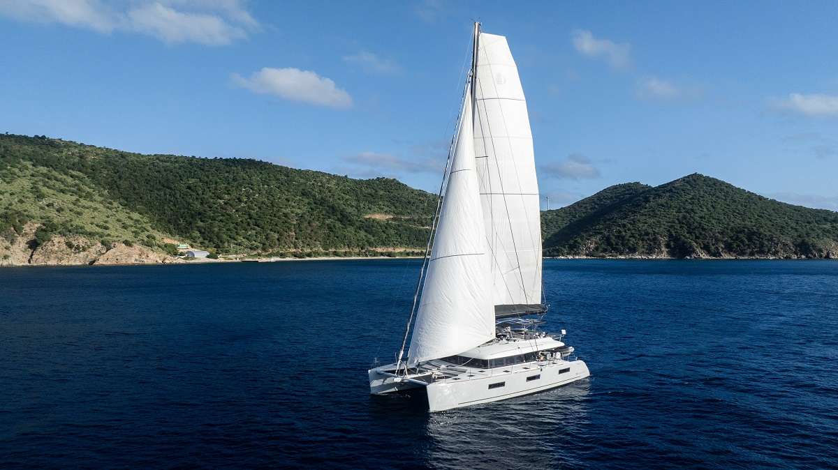 dragonfly62a charter yacht