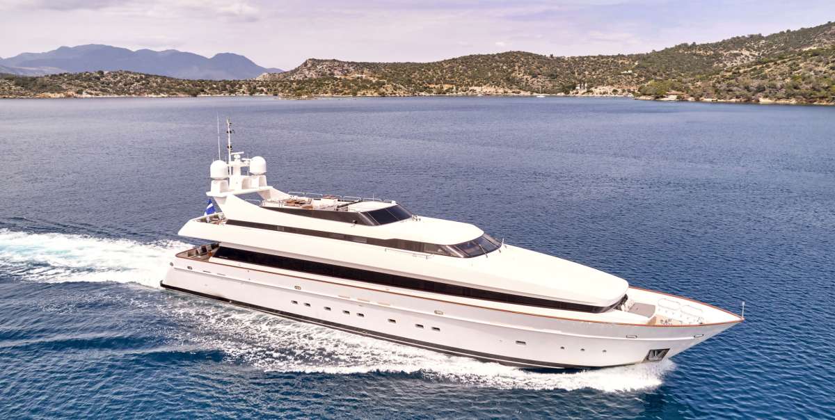 element140 charter yacht