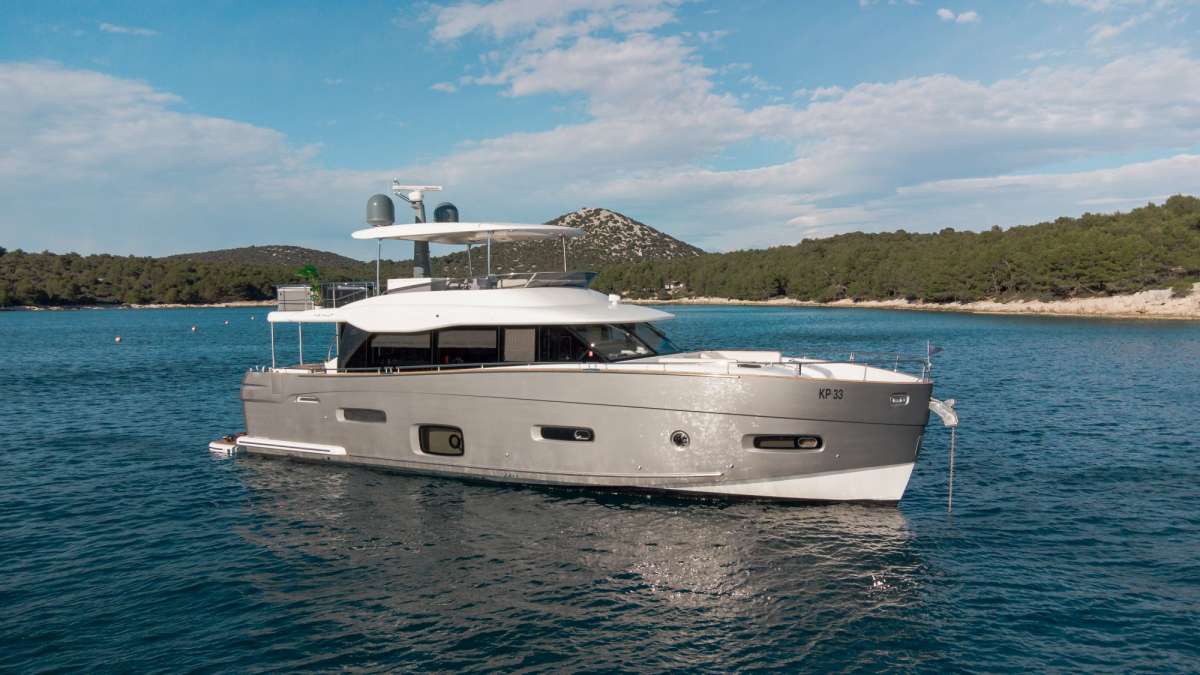 bollinger66 charter yacht