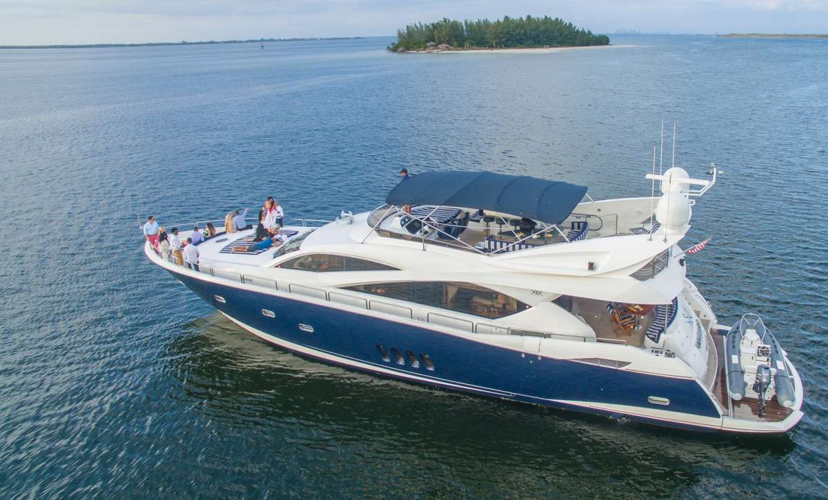 vanguard83 charter yacht