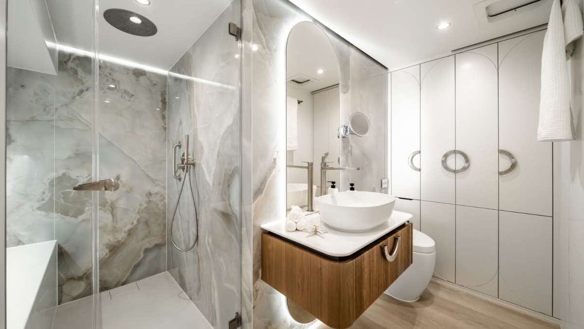 Primary Head | Waterfall Shower, Full-Size Toliet, Spacious Storage