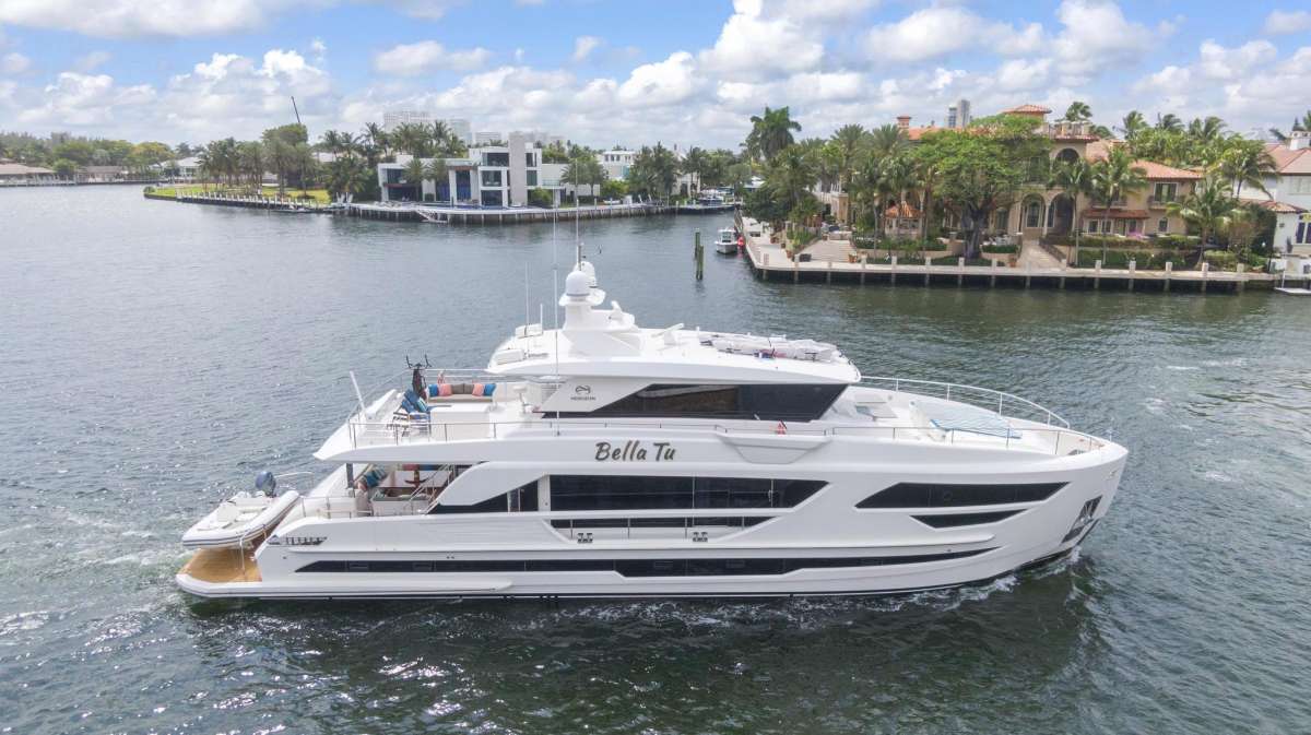 bellatu90 charter yacht
