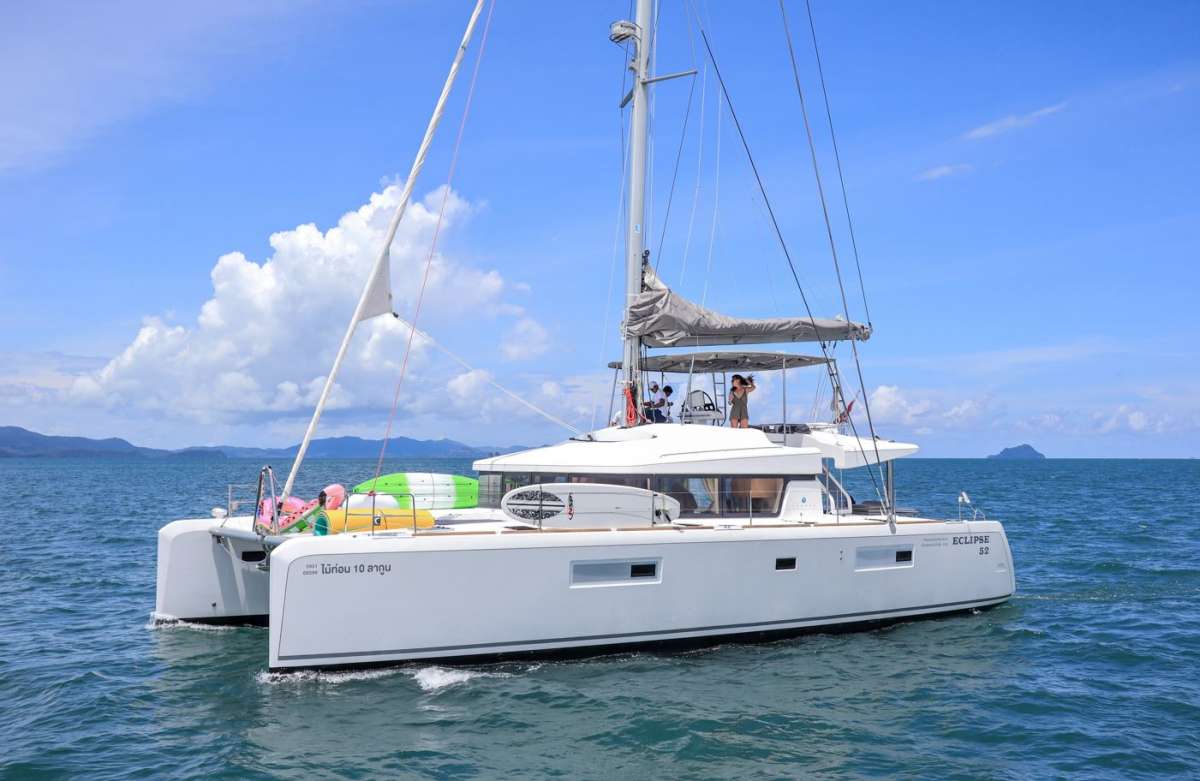 eclipse52 charter yacht