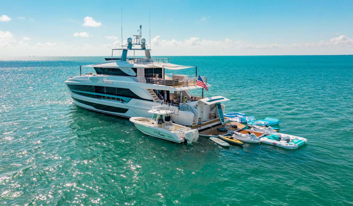 freedom110 charter yacht