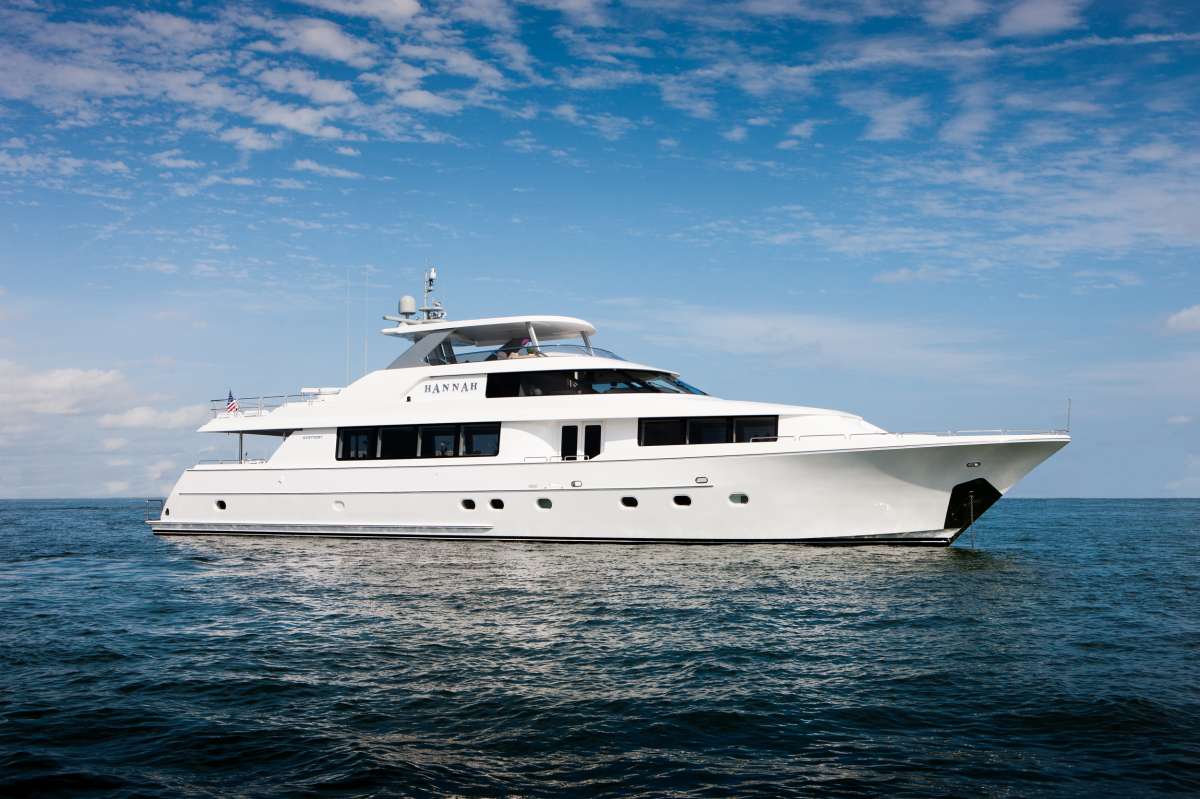 hannah112 charter yacht