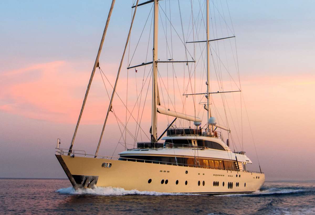 aresteas167 charter yacht
