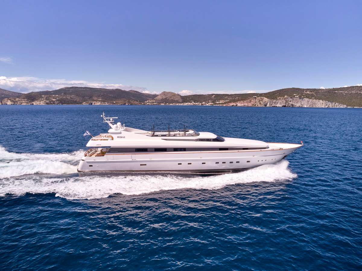 mobius124 charter yacht