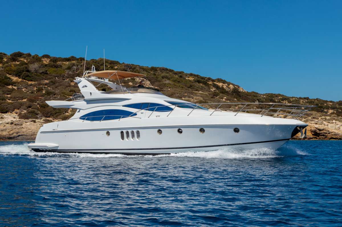 dream69 charter yacht