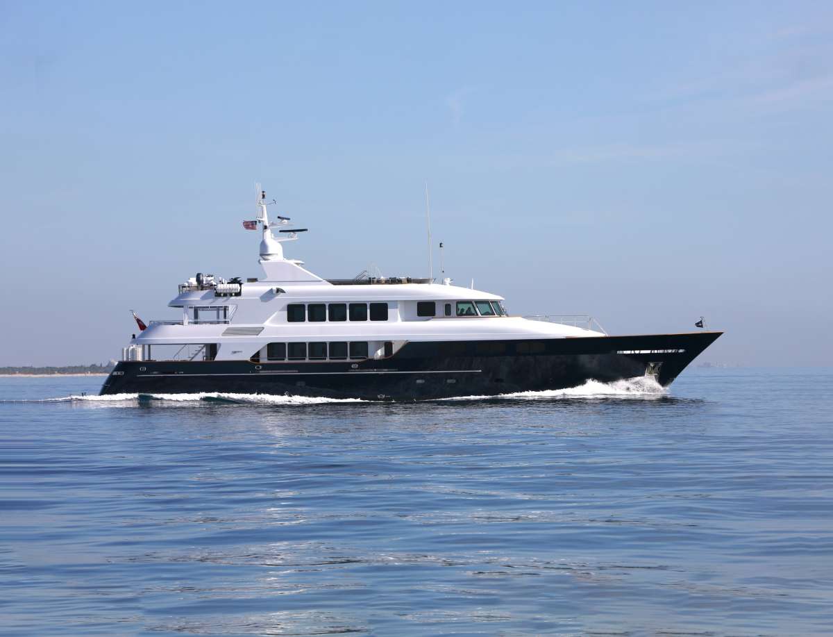 Secondlove146 charter yacht