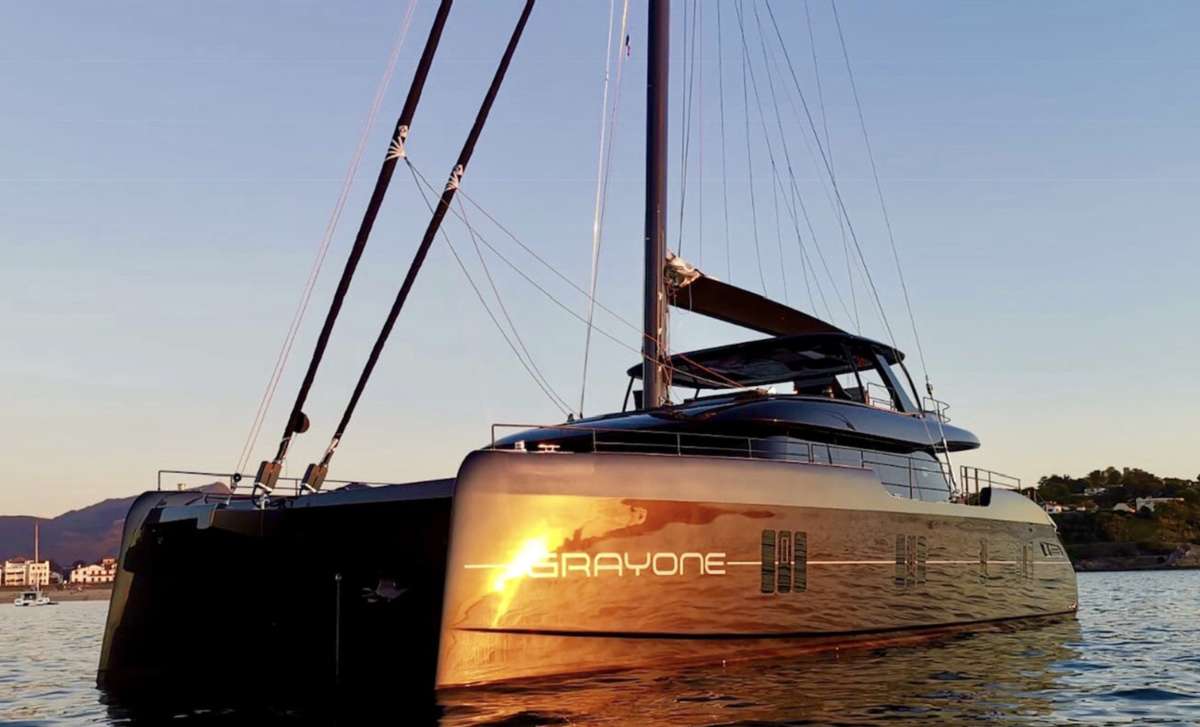 grayone80 charter yacht