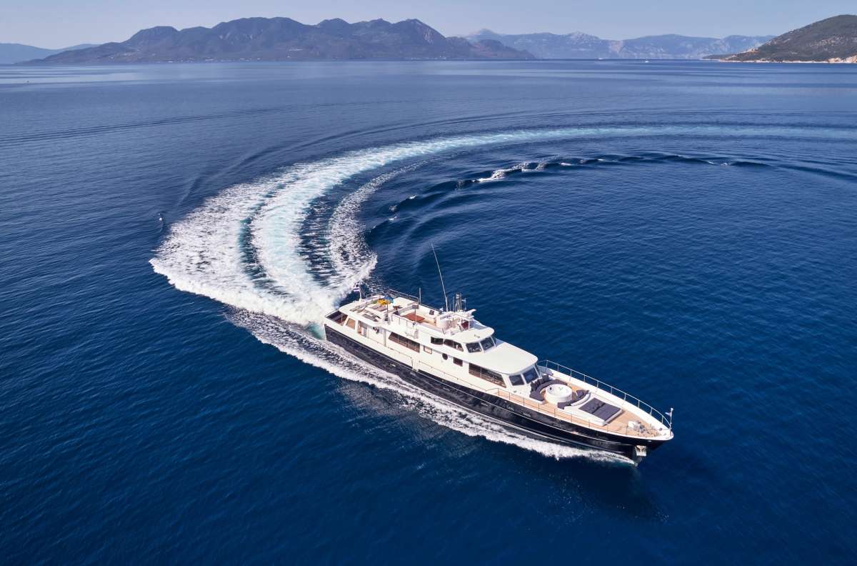 alaya108 charter yacht