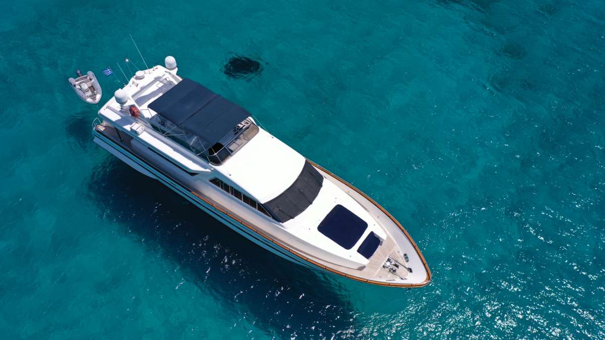 dream78a charter yacht