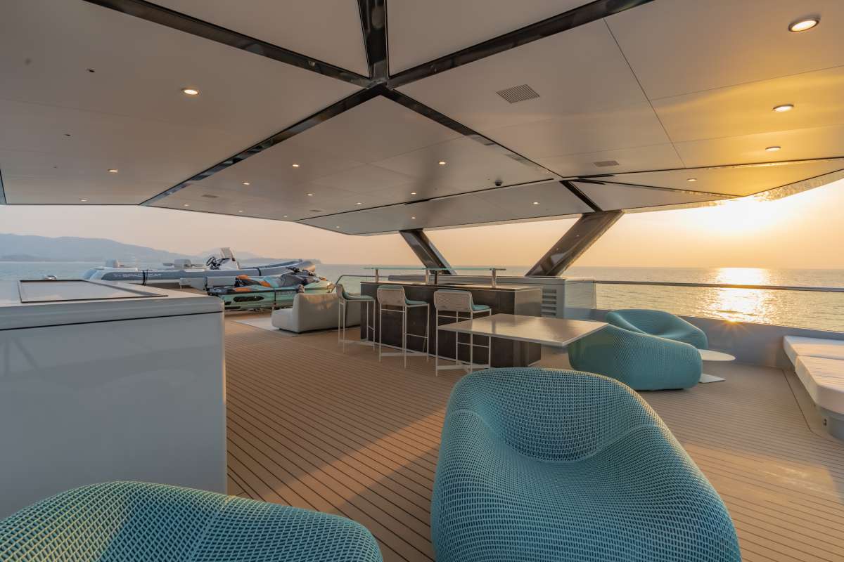 Sun Deck with Bar and Seating