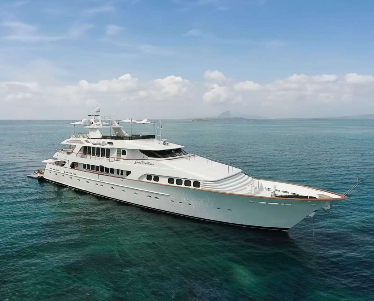 grandillusion145a charter yacht