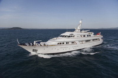 sirahmy141 charter yacht